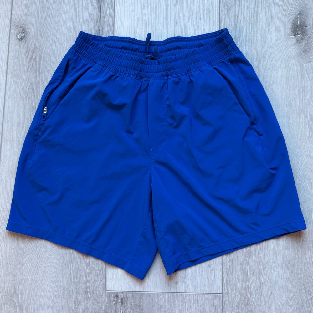 Lululemon Pace Breaker Linerless Short 7”
Size M